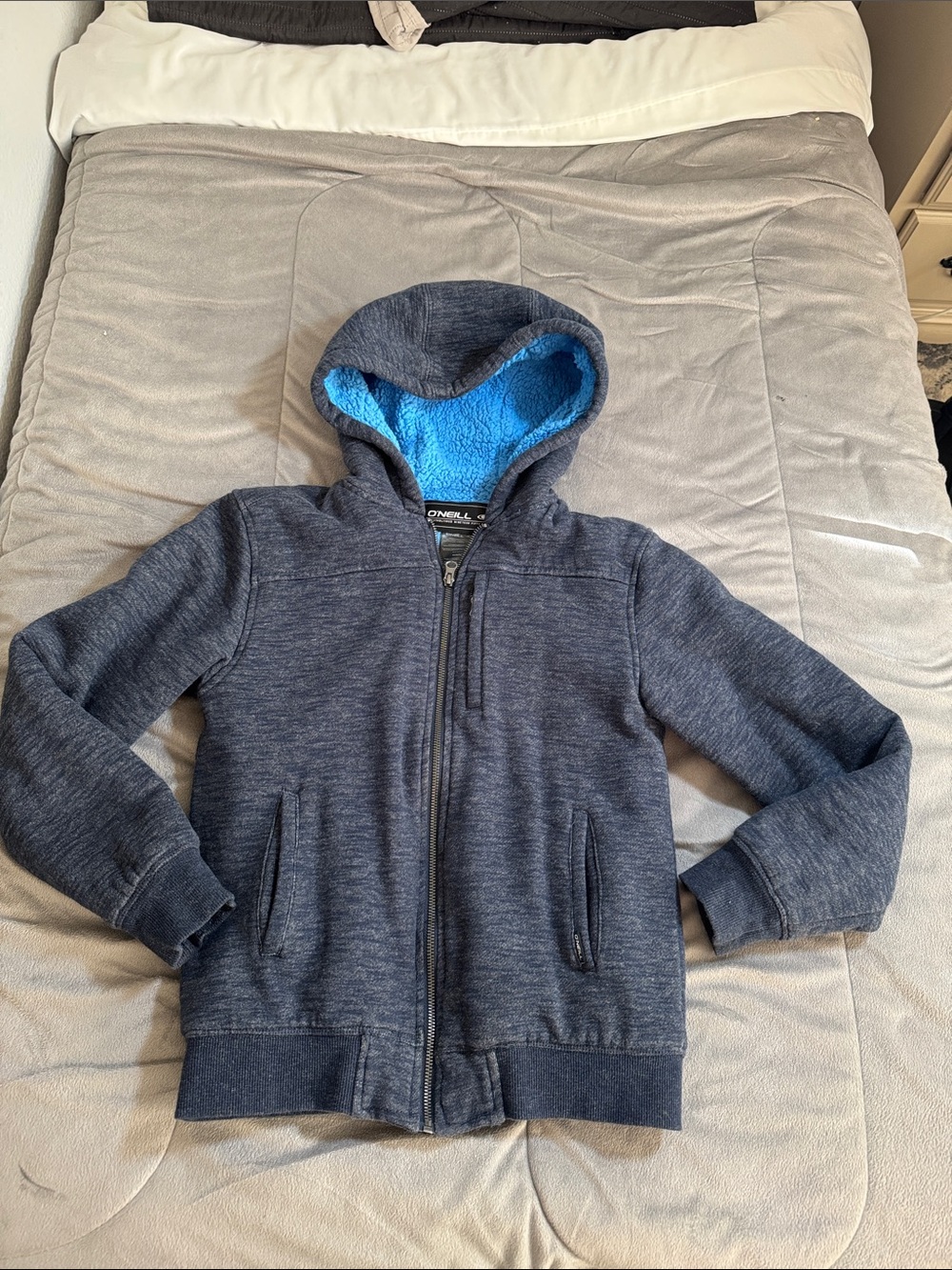 O'Neill Kidsboys unisex Heather blue Zip-Up Hoodie w/ Bright Blue Sherpa lining